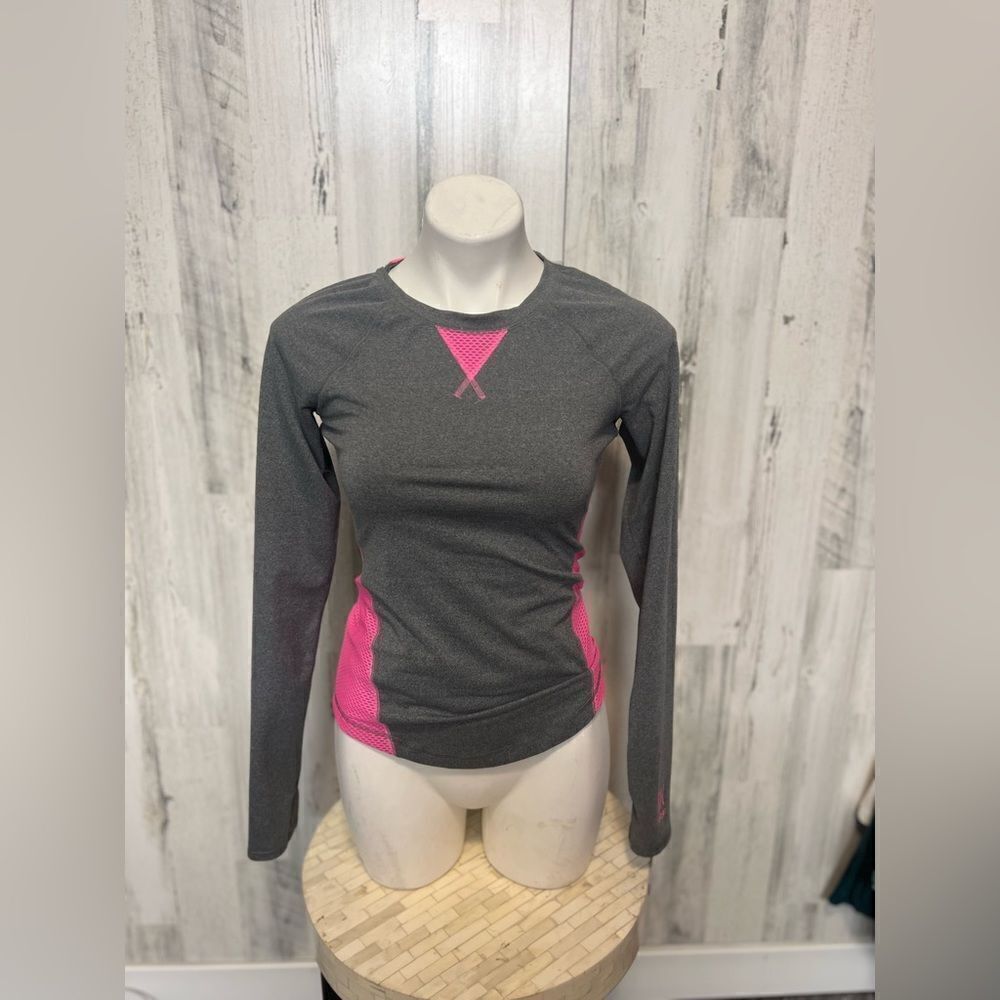 Gilly hicks work out shirt